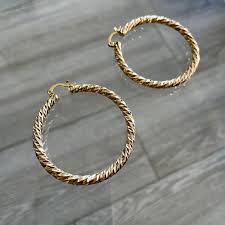 Stunna hoop earrings