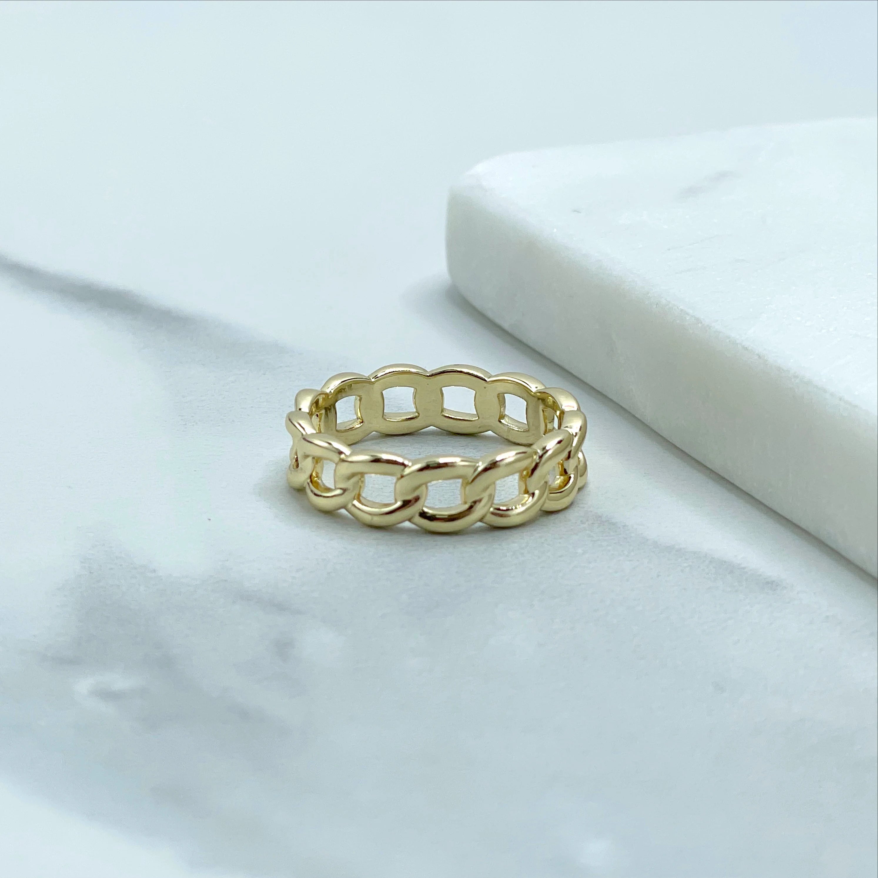 Curb link ring