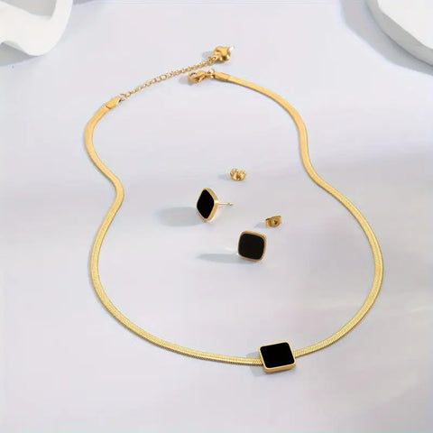 Square pendant necklace and bracelet set