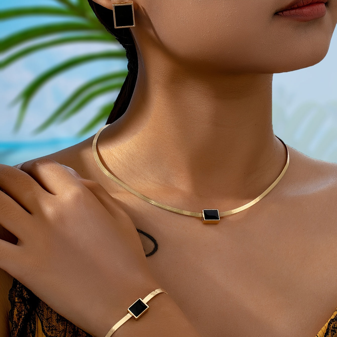 Square pendant necklace and bracelet set